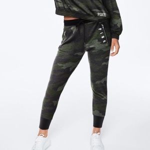 Victoria’s Secret PINK camo jogger
